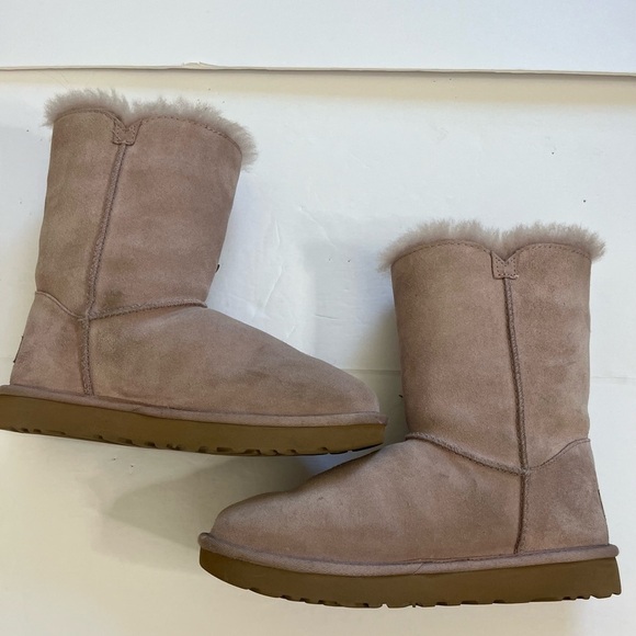 Ugg Daelynn Boot Grayish Purple Size 7 Lateral Bows - Picture 2 of 10